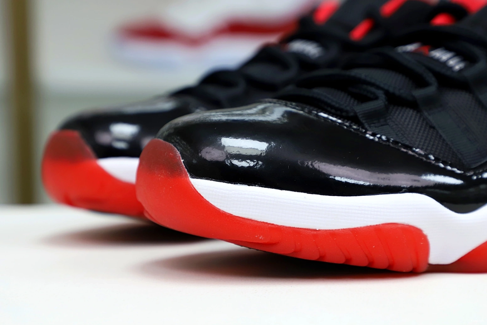 JORDAN RETRO 11 BRED AIR LOW 0310